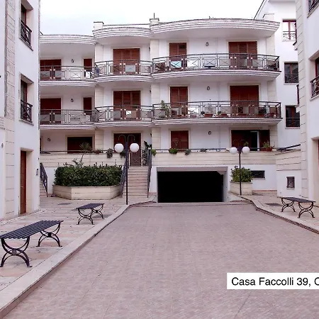 Appartamento In Centro Vicino Alla Spiaggia Nyaraló